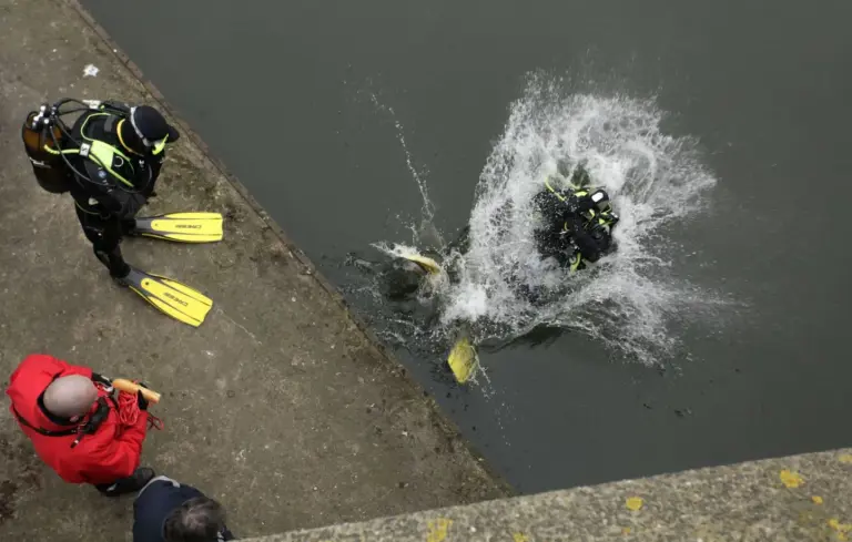 Canicule à Lille : un jeune homme se jette dans le canal depuis un pont.