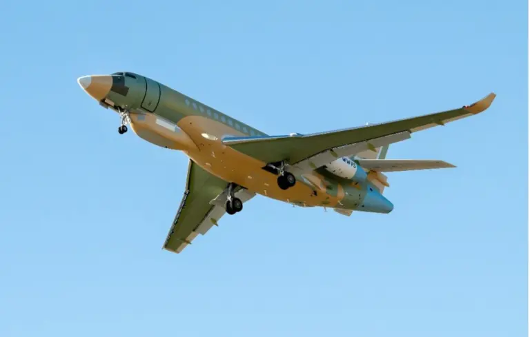 L’Armée de l’Air présente l’« Archange », nouvel avion de renseignement électronique à Mérignac.