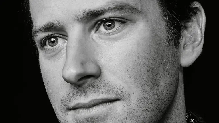 Armie Hammer demande une seconde chance après son scandale de cannibalisme.