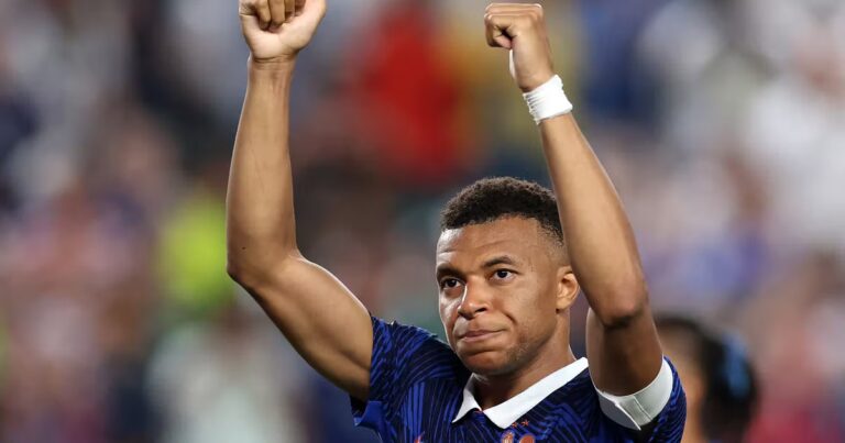 Coupe du monde : la France se qualifie en 16es de finale après sa victoire sur l’Irak