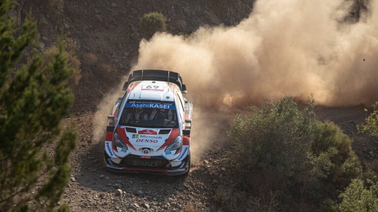 Un pilote de rallye perd le contrôle et tue un commissaire de course, enquête ouverte.