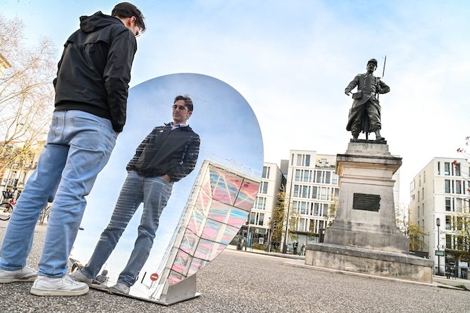 À Nancy, un exilé algérien témoigne de l’héritage colonial et de ses répercussions.