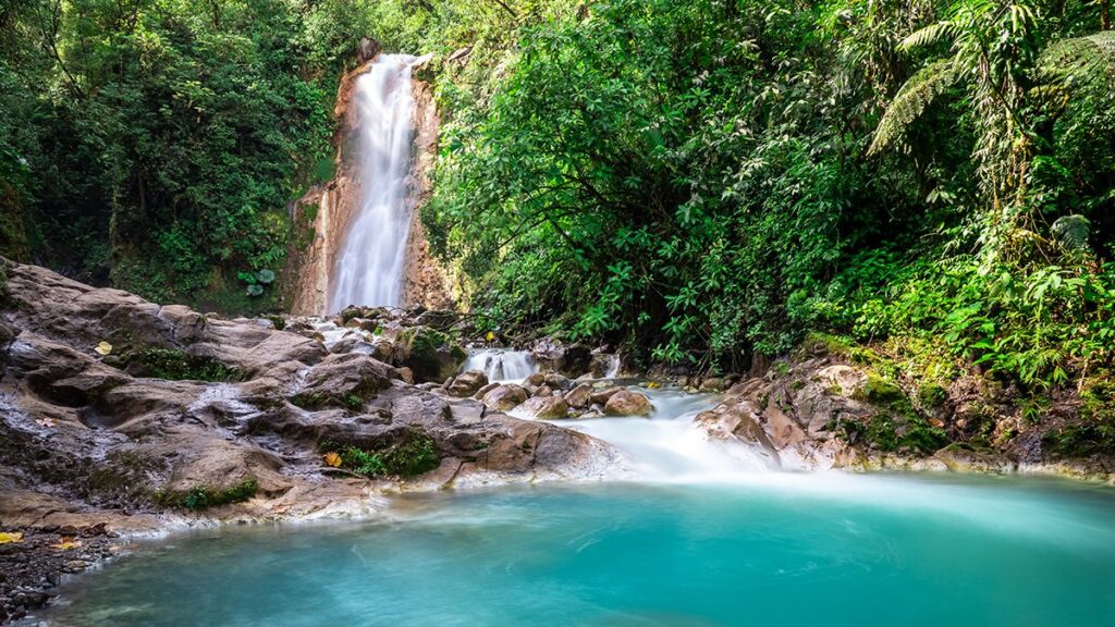 Voyager autrement au Costa Rica : une initiative pour promouvoir l’écotourisme durable.