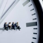 Retrouver un emploi après 50 ans : stratégies pour les seniors en France
