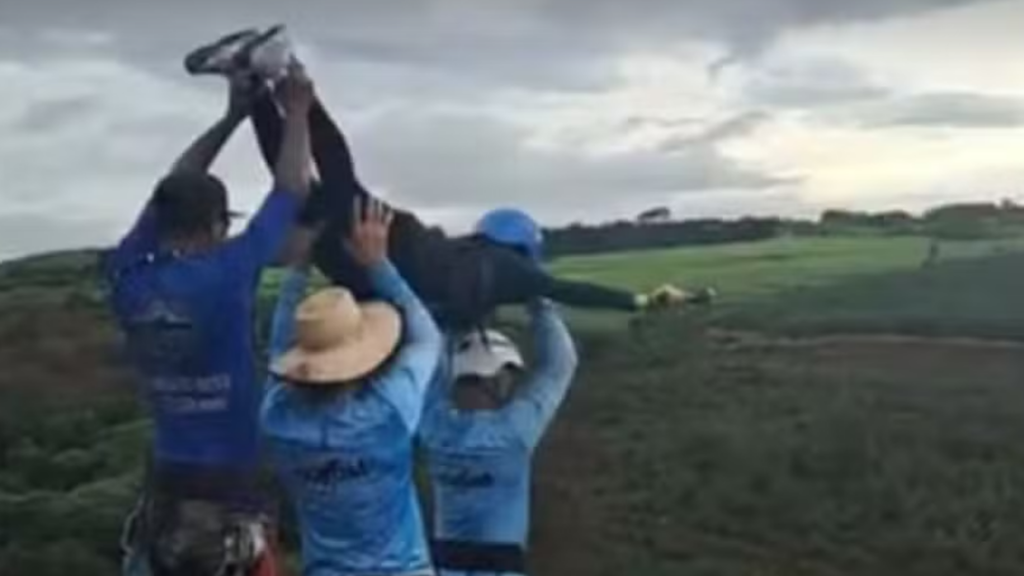 Une jeune femme de 21 ans meurt lors d’un saut à l’élastique en raison d’un équipement défectueux.