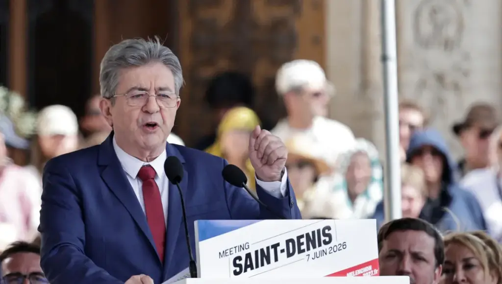 Bataille des gauches en France : De Mélenchon et Glucksmann s’affrontent sur des enjeux clés.