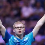 Félix Lebrun remporte le titre de champion de France de tennis de table en simple à Laval.