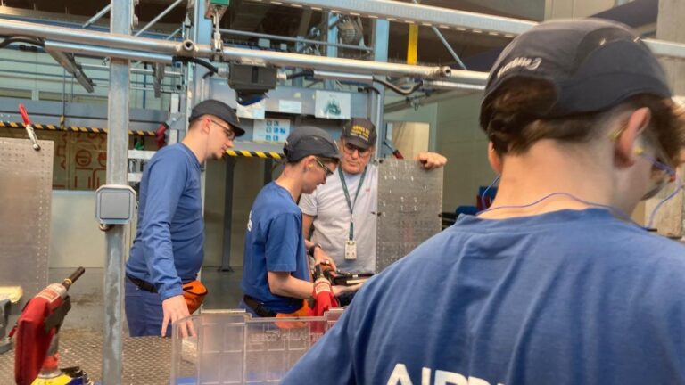 Airbus annonce 200 recrutements en Occitanie pour soutenir sa croissance.