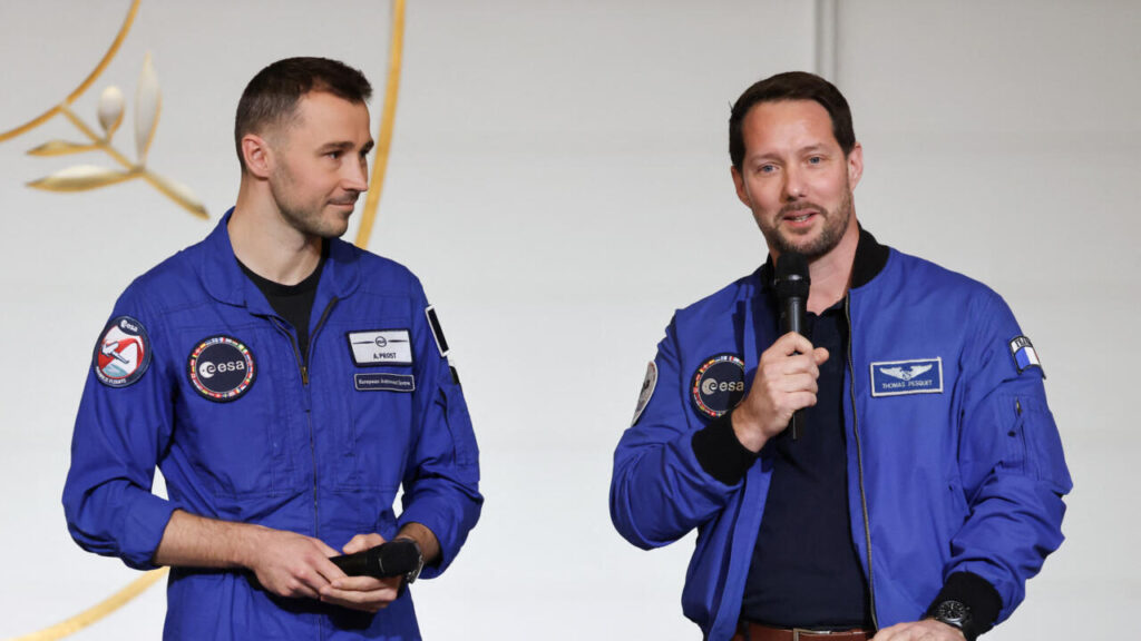 Thomas Pesquet et Arnaud Prost représenteront la France lors d’une mission spatiale.