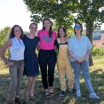 À Miramont, des mères en reconversion professionnelle unissent leurs efforts pour développer des projets.
