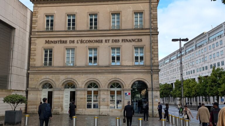 Le gouvernement crée la DIAN pour encadrer l’intelligence artificielle et le numérique.