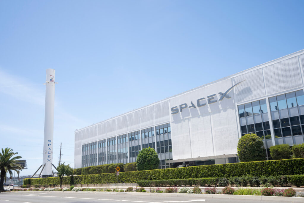 SpaceX acquiert un outil de codage assisté par IA valorisé à 60 milliards de dollars.