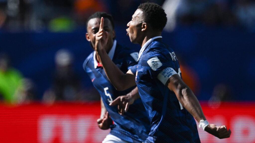 La communauté sénégalaise de New York soutient son équipe face à la défaite contre la France.