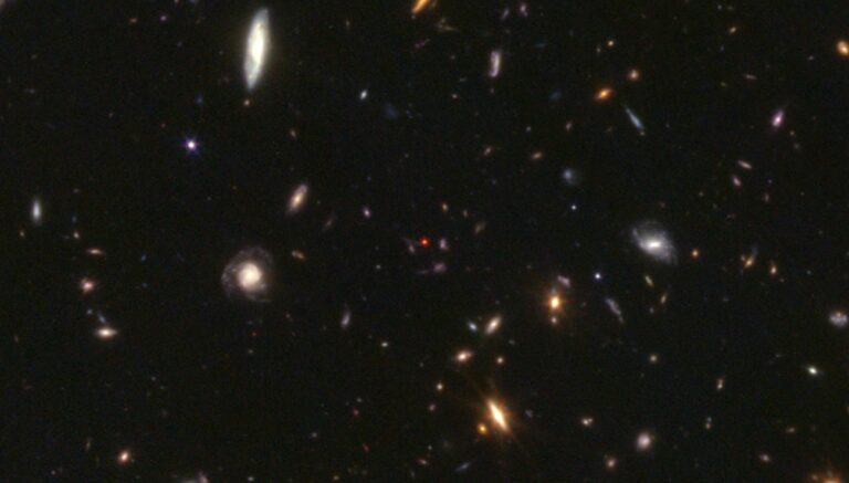 Résolution du paradoxe des « little red dots » par des astrophysiciens sur les trous noirs