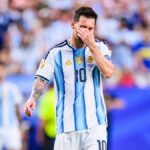 Lionel Messi ému après son but contre l’Algérie en raison de la santé de son père.