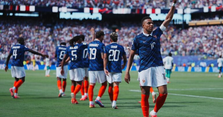 Mbappé établit un nouveau record, analyse Valère Germain sur ses performances.