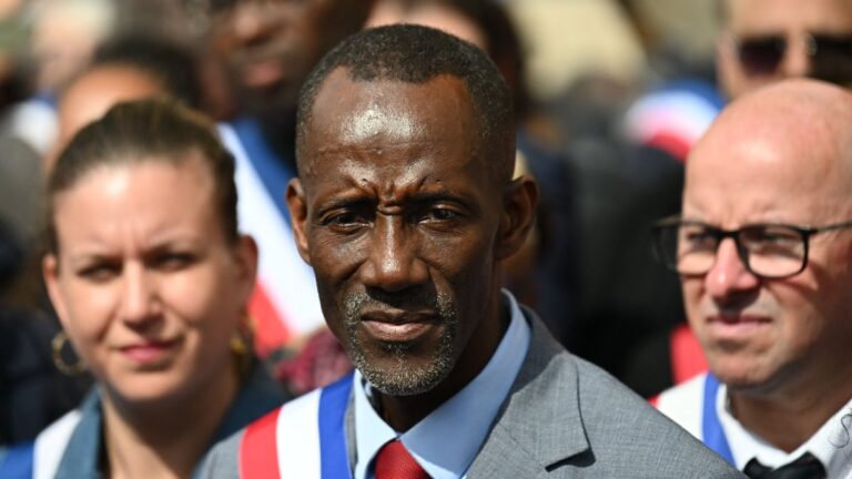 Bally Bagayoko (LFI) défend le sifflement de la Marseillaise comme droit de riposte populaire