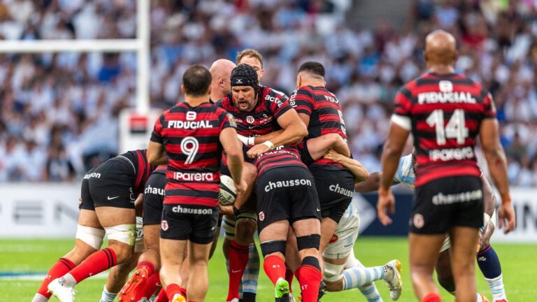 Rugby – Top 14 : Toulouse élimine Racing 92 en demi-finale avec une performance dominante
