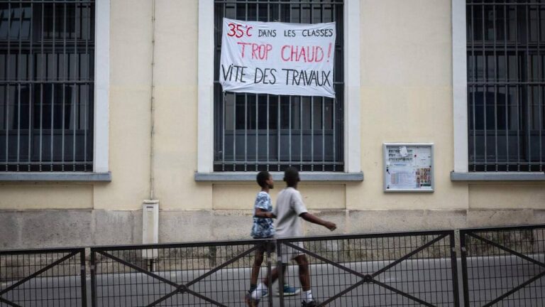 Canicule en France : les écoles peinent à s’adapter aux températures extrêmes.