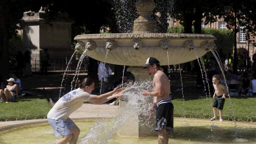 Alerte canicule : 49 départements en vigilance rouge, 54 en vigilance orange selon le ministre.