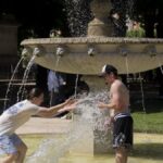 Alerte canicule : 49 départements en vigilance rouge, 54 en vigilance orange selon le ministre.