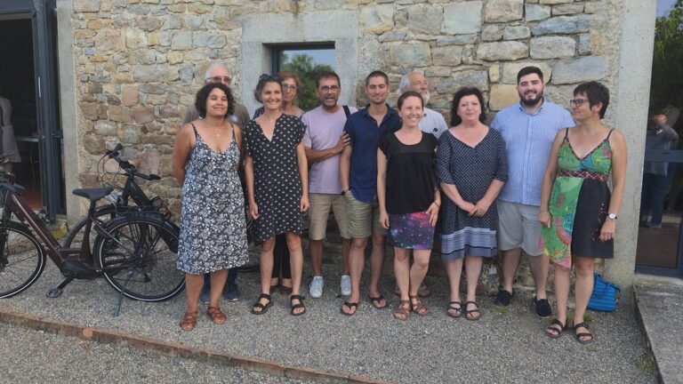 Verfeil-sur-Seye élit son conseil municipal après six mois sans maire, en pleine canicule.