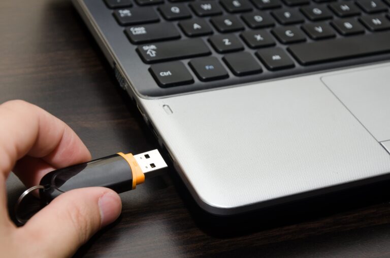 Microsoft identifie un virus crypto se propageant via des clés USB autonomes.