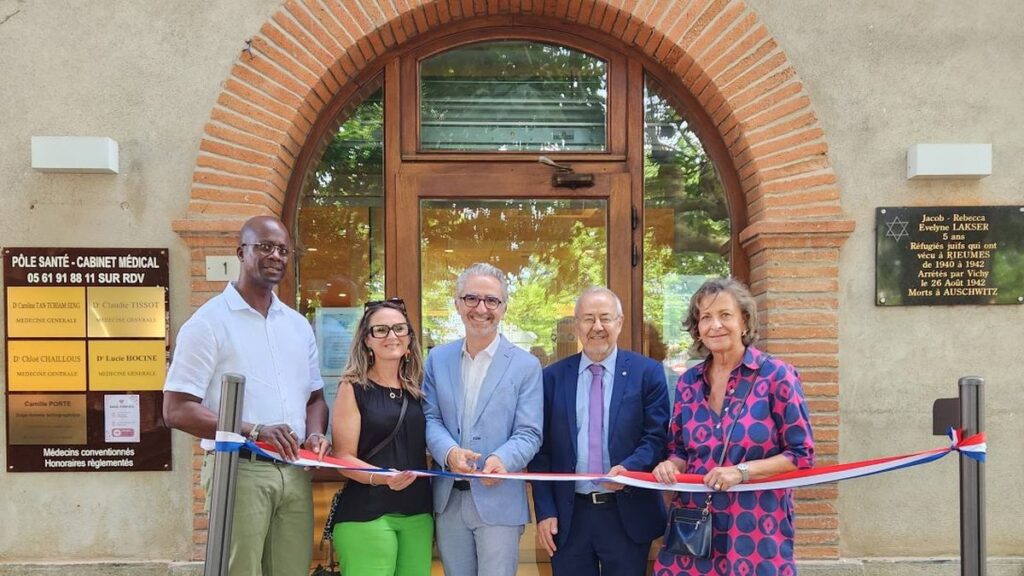 Près de Toulouse, un pôle santé attire des praticiens malgré une faible population.