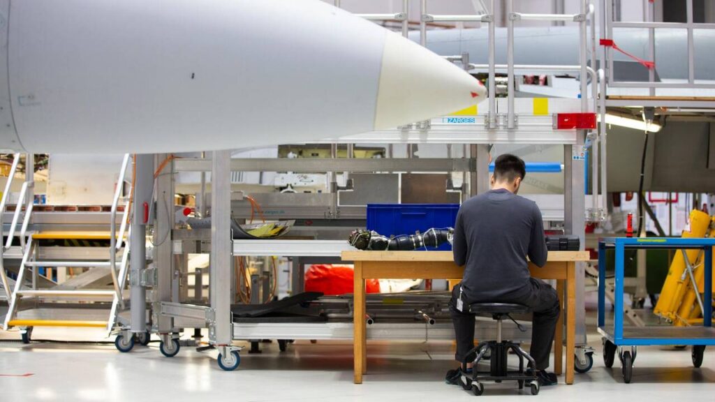 Swissmem lance une campagne pour défendre 15 000 emplois dans l’industrie du matériel de guerre.
