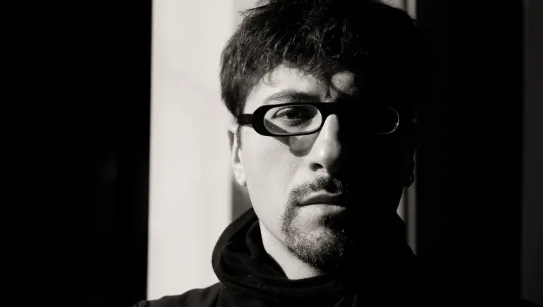 Francesco Filidei examine l’intérêt des musiques questionnant l’auditeur dans son podcast