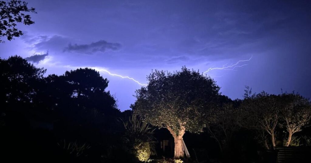 Orages violents à prévoir : analyse des conditions météorologiques en France.
