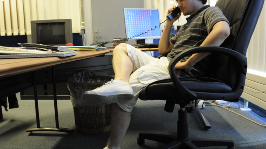 Canicule : le ministre du Travail appelle à plus de flexibilité dans les entreprises.