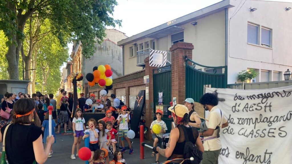 Toulouse : parents d’élèves demandent un moratoire sur le démantèlement de l’école publique.