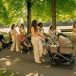 Des groupes WhatsApp émergent pour favoriser les rencontres entre mères lors des «Mom Walks»