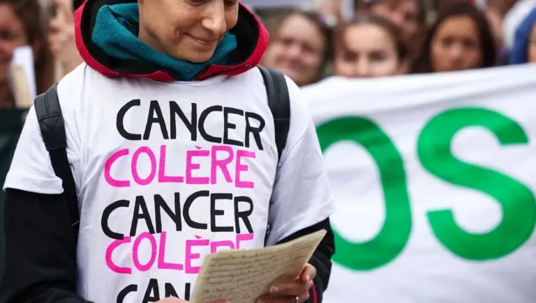 Patients et médecins s’opposent à la réintroduction de l’acétamipride dans la loi d’urgence agricole.