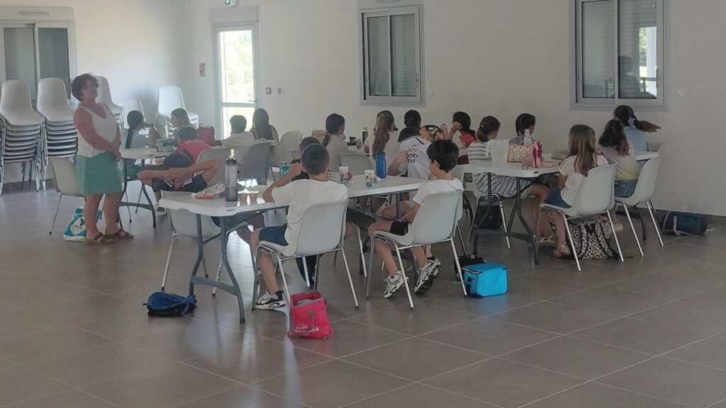 Canicule dans le Gers : évacuation d’élèves vers une salle des fêtes climatisée