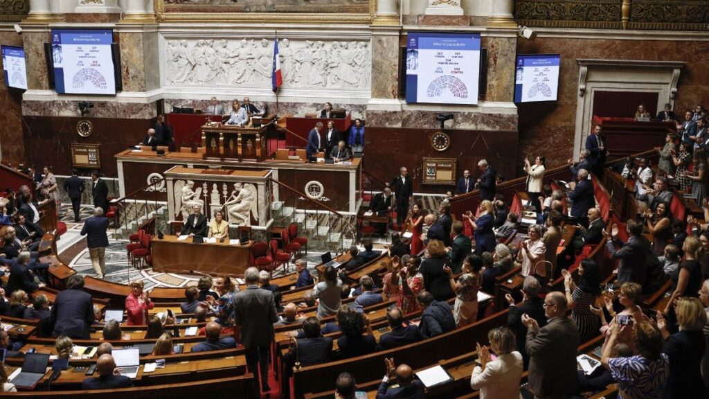 Fin de vie : l’Assemblée nationale adopte un droit à l’aide à mourir pour la troisième fois.