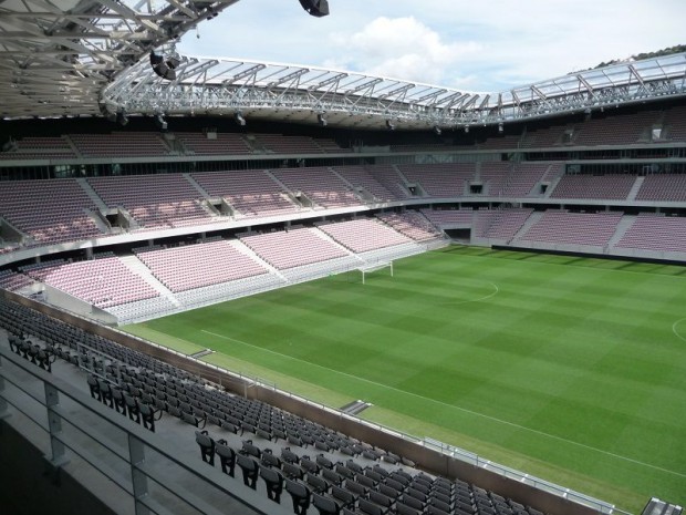 Une famille expulsée près du stade de Nice suite à une décision judiciaire.
