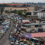 Côte d&rsquo;Ivoire : un influenceur camerounais relâché après des déclarations sur Ouattara.