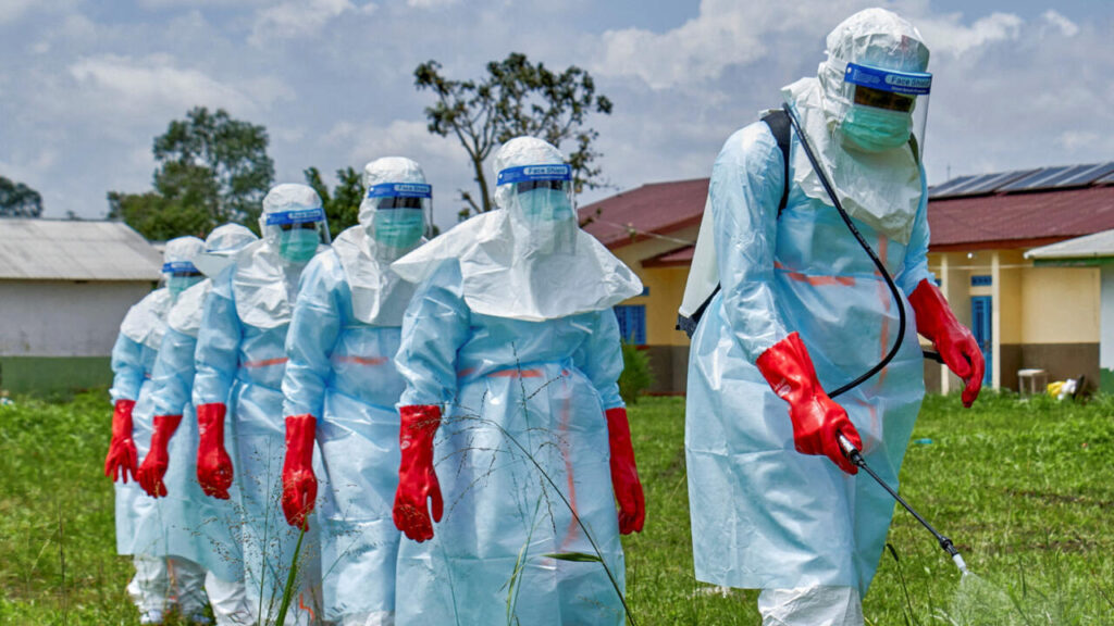 Ebola en RDC : Les équipes de terrain luttent contre la défiance des populations locales.