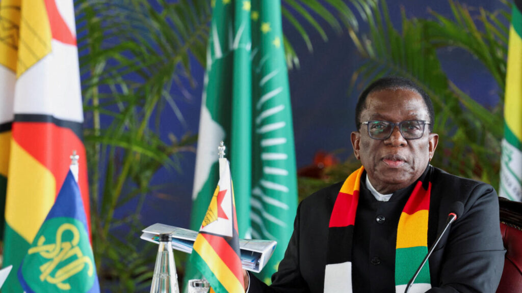Zimbabwe : le Parlement adopte une réforme renforçant le pouvoir de Mnangagwa jusqu’en 2030.