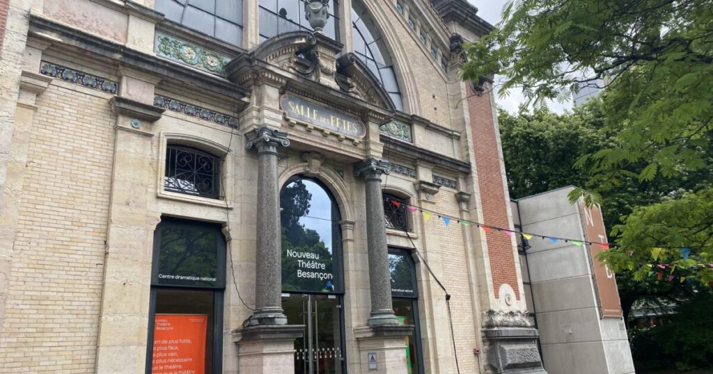 Nouveau Théâtre de Besançon : spectacles inédits et concours d’éloquence prévus.