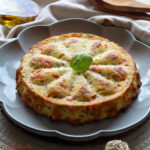 Gâteau salé moelleux aux carottes et ricotta : une recette traditionnelle revisitée en cuisine.