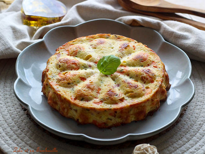 Gâteau salé moelleux aux carottes et ricotta : une recette traditionnelle revisitée en cuisine.