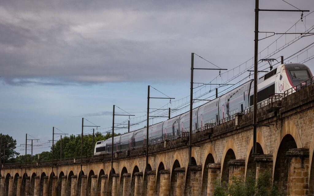 LGV Bordeaux-Toulouse/Dax : l’État finance le projet et abandonne le partenariat public-privé.