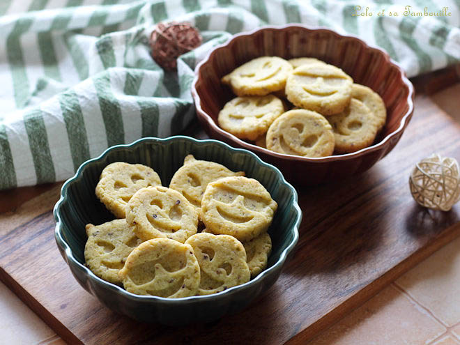 Biscuits salés au pesto et parmesan : une nouvelle tendance culinaire en Italie