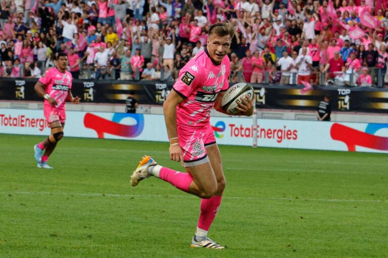 Le Stade Rochelais éliminé par le Stade Français en barrages du Top 14.
