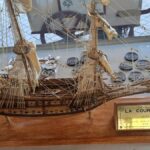 La Marine nationale célèbre ses 400 ans avec Cadiot-Badie à Bordeaux.