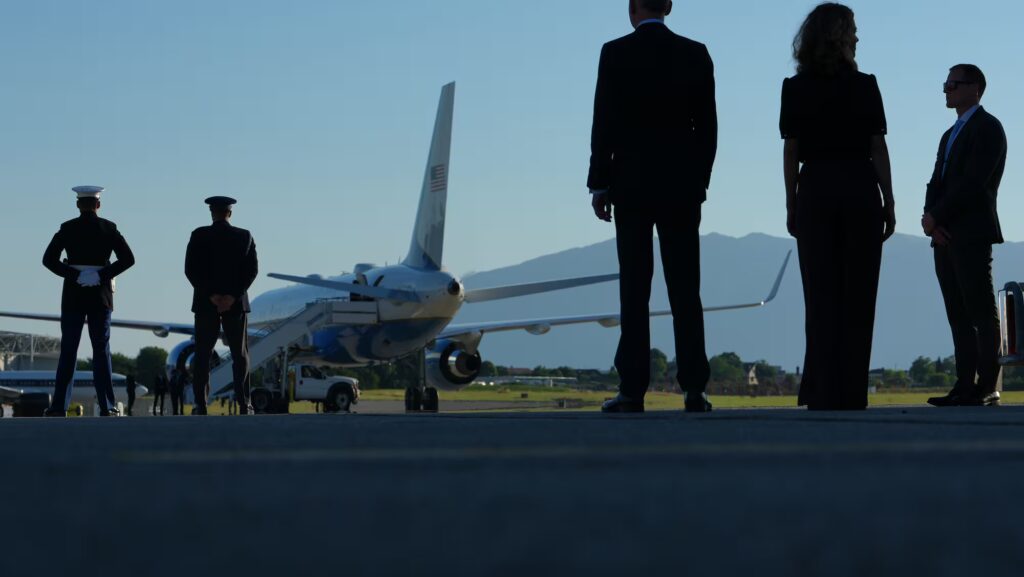 G7 : Des voyageurs suisses bloqués à l’aéroport en raison du passage d’Air Force One