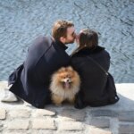 Une étude révèle que les couples adoptant un chien ont plus d&rsquo;enfants par la suite.